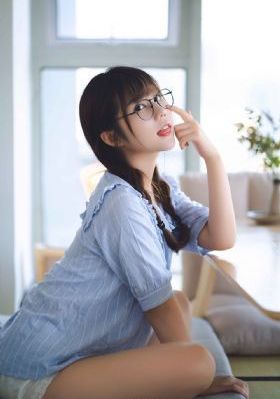 美女草b