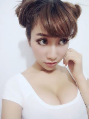 午夜视频精品