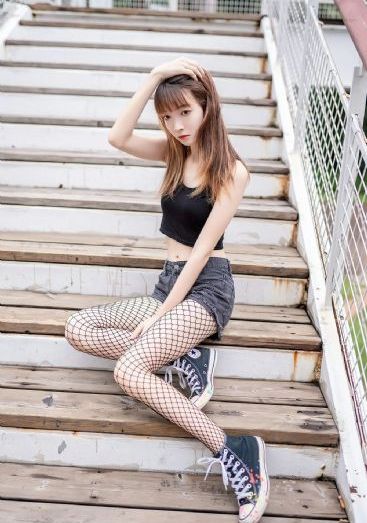 秋霞鲁丝