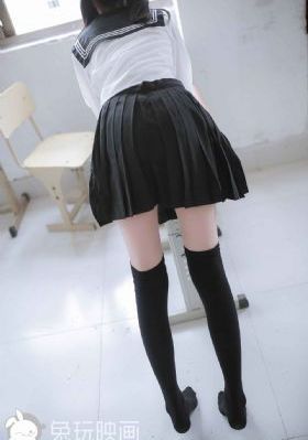 完蛋我被房客包围了