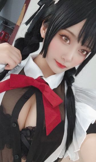 年轻的女教师电影